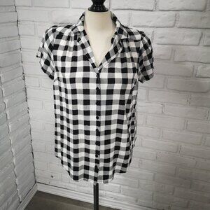 Torrid Ladies Size 00 (Approx. size 10 US) Black & White Checkered Blouse